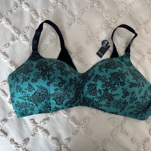 Torrid Dream wire free lightly lined back slimming bra. Brand new w/tags